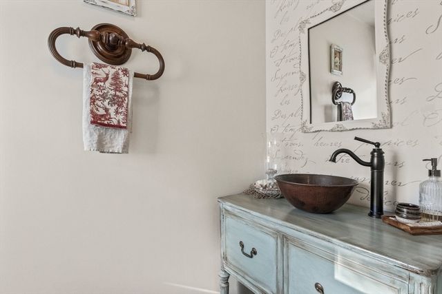 6 Aspen Rd 6, Bourne, MA 02532