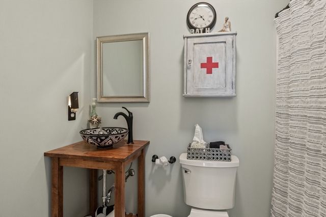 6 Aspen Rd 6, Bourne, MA 02532