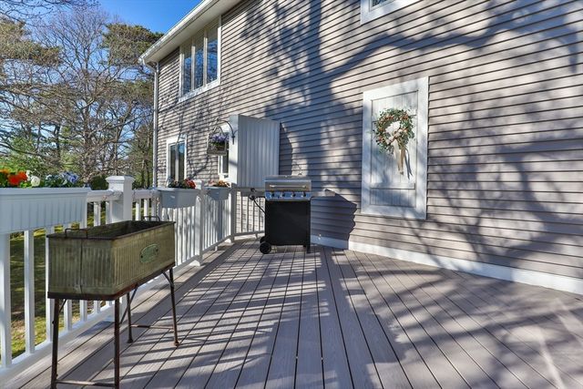 6 Aspen Rd 6, Bourne, MA 02532