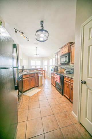 6904 37th St, Lubbock, TX 79407