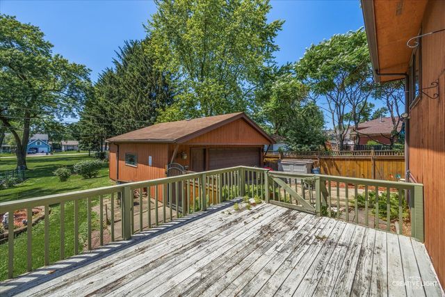 3S580 Tinker Avenue, Warrenville, IL 60555