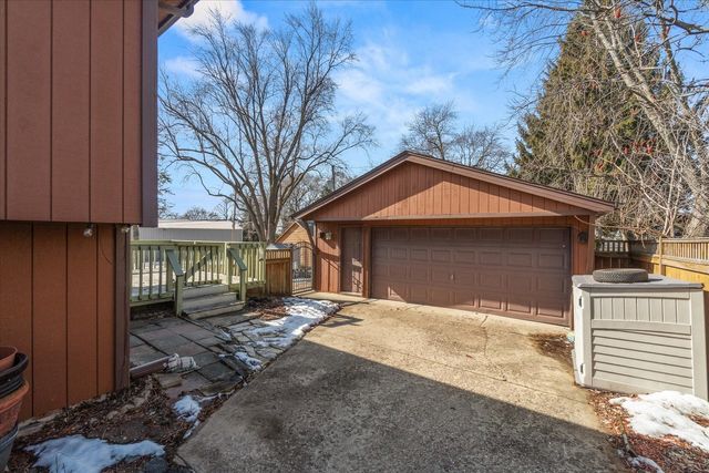 3S580 Tinker Avenue, Warrenville, IL 60555