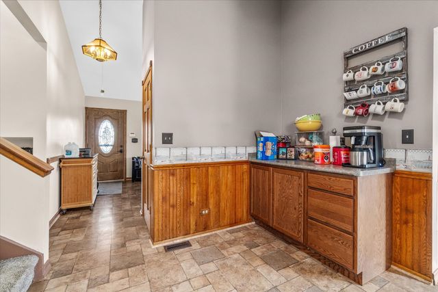 3S580 Tinker Avenue, Warrenville, IL 60555