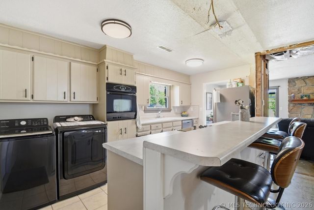 12101 S 4095 Road, Oologah, OK 74053