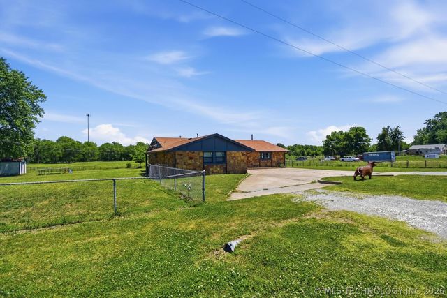 12101 S 4095 Road, Oologah, OK 74053