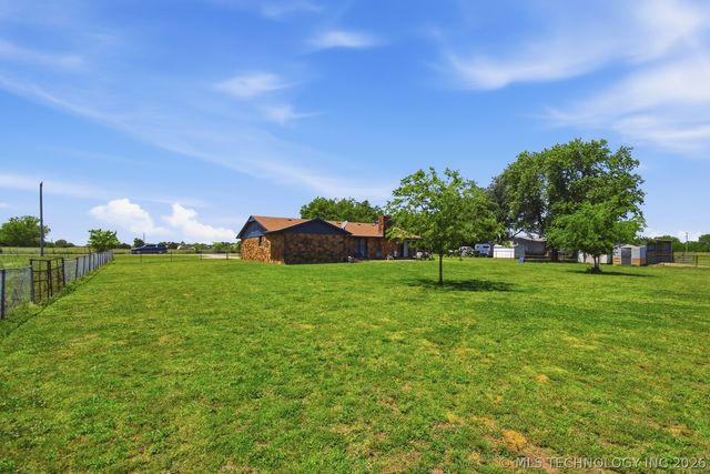12101 S 4095 Road, Oologah, OK 74053