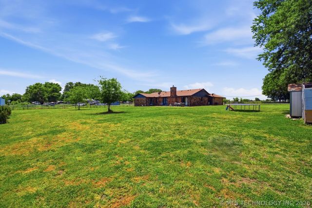 12101 S 4095 Road, Oologah, OK 74053