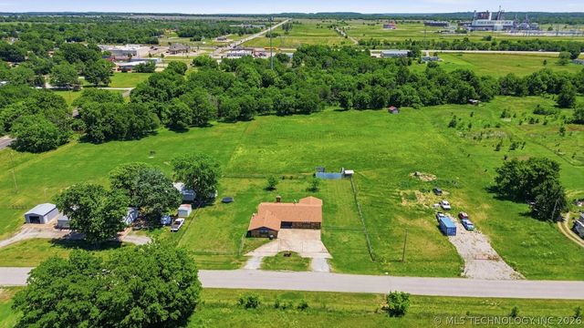 12101 S 4095 Road, Oologah, OK 74053