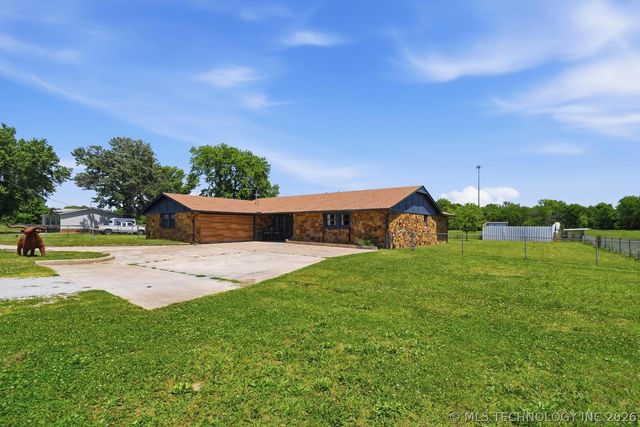 12101 S 4095 Road, Oologah, OK 74053