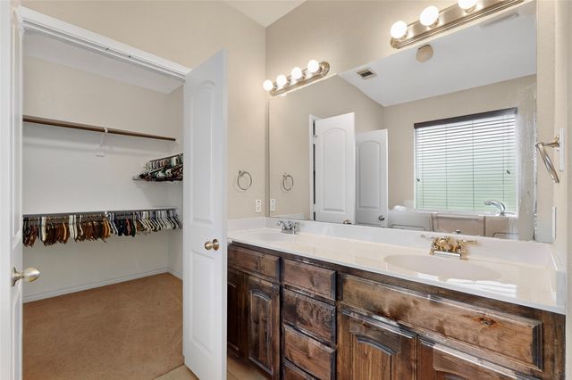1404 Dusky Thrush Street, Desoto, TX 75115