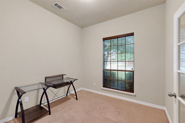 1404 Dusky Thrush Street, Desoto, TX 75115