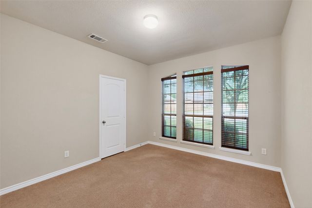 1404 Dusky Thrush Street, Desoto, TX 75115