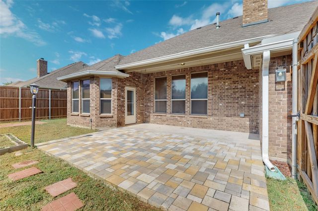 1404 Dusky Thrush Street, Desoto, TX 75115