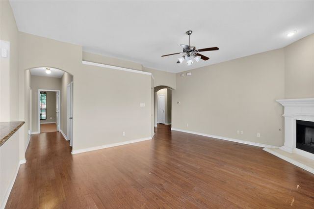 1404 Dusky Thrush Street, Desoto, TX 75115