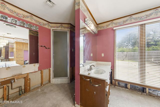 104 Honeysuckle Lane, Lafayette, LA 70508