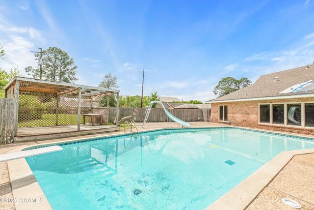 104 Honeysuckle Lane, Lafayette, LA 70508