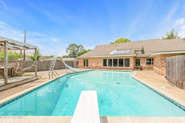 104 Honeysuckle Lane, Lafayette, LA 70508