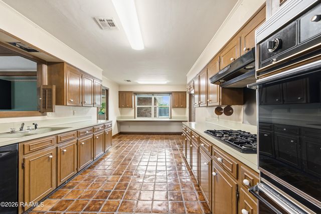 104 Honeysuckle Lane, Lafayette, LA 70508