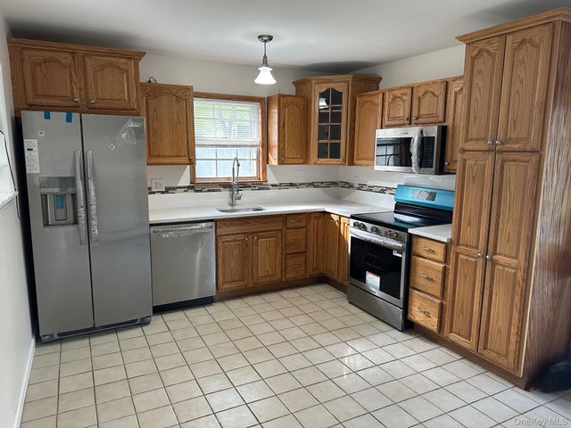 279 Beaver Drive, Mastic Beach, NY 11951