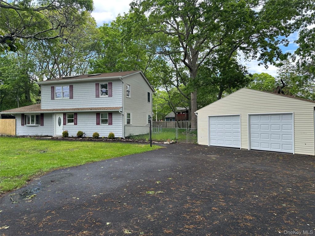 279 Beaver Drive, Mastic Beach, NY 11951