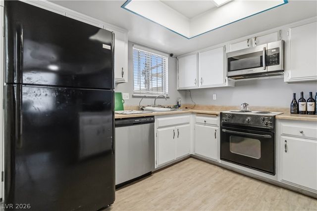 6024 Pebble Beach Boulevard, Las Vegas, NV 89108