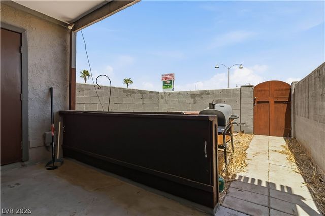 6024 Pebble Beach Boulevard, Las Vegas, NV 89108