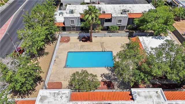 6024 Pebble Beach Boulevard, Las Vegas, NV 89108