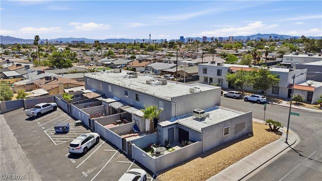 6024 Pebble Beach Boulevard, Las Vegas, NV 89108