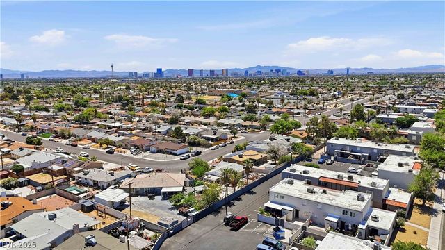 6024 Pebble Beach Boulevard, Las Vegas, NV 89108