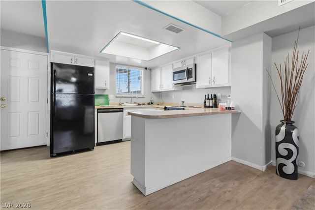 6024 Pebble Beach Boulevard, Las Vegas, NV 89108