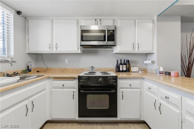 6024 Pebble Beach Boulevard, Las Vegas, NV 89108