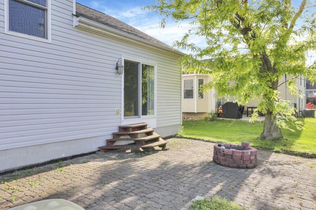 144 Winesap Street, Pataskala, OH 43062