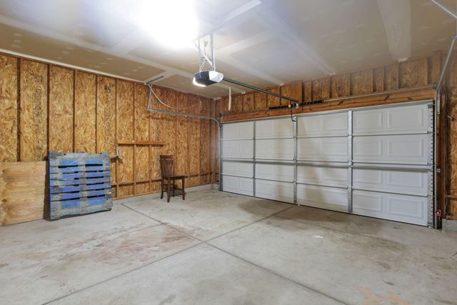 144 Winesap Street, Pataskala, OH 43062