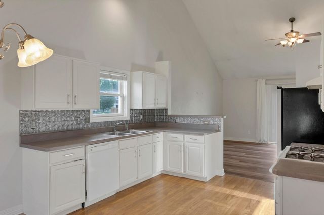 144 Winesap Street, Pataskala, OH 43062