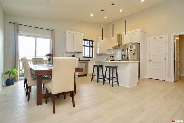 740 W Panorama Road, Lincoln, NE 68523