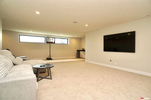 740 W Panorama Road, Lincoln, NE 68523