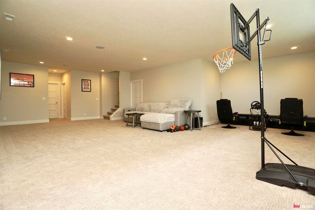 740 W Panorama Road, Lincoln, NE 68523