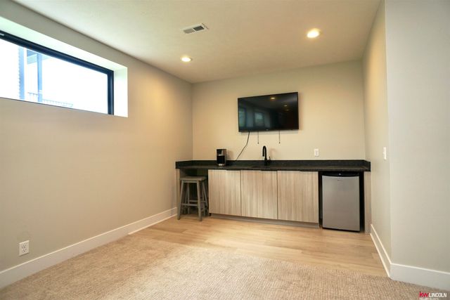 740 W Panorama Road, Lincoln, NE 68523