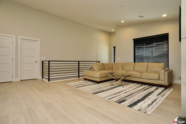 740 W Panorama Road, Lincoln, NE 68523