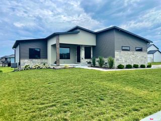 740 W Panorama Road, Lincoln, NE 68523