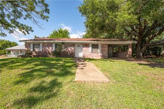 507 North Echols Street, Caldwell, TX 77836