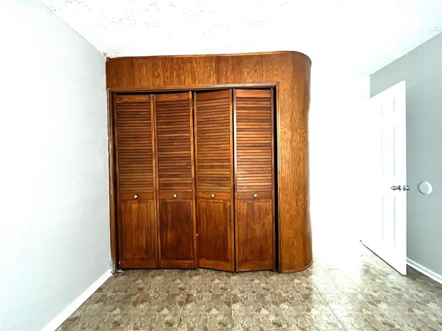 339 El Toro Lane, Houston, TX 77598