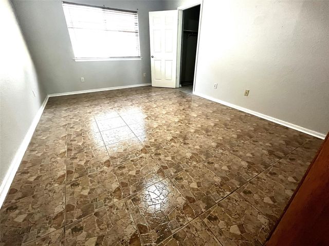 339 El Toro Lane, Houston, TX 77598