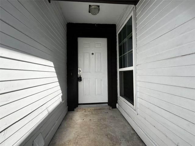 339 El Toro Lane, Houston, TX 77598