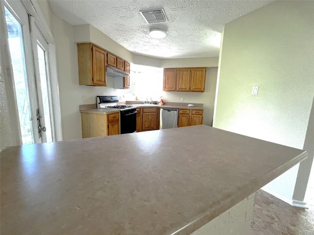 339 El Toro Lane, Houston, TX 77598