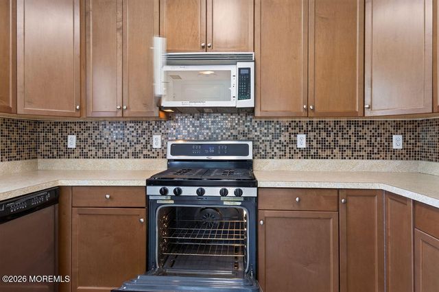 118 Sloan Court, Matawan, NJ 07747