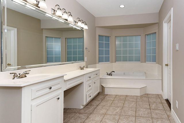 2109 Carriage Run W, Conroe, TX 77384