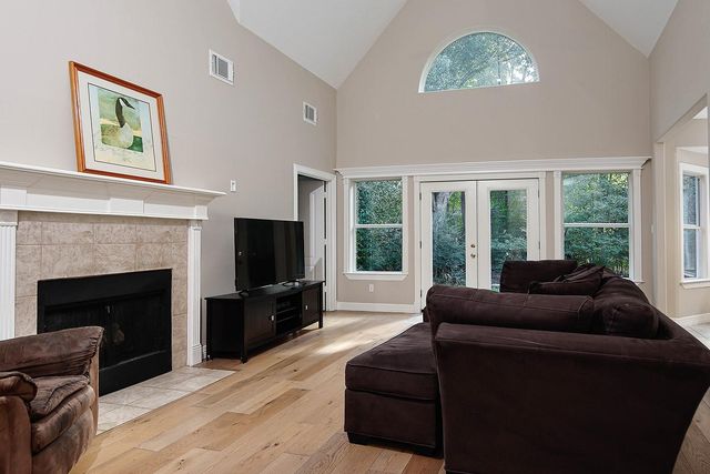 2109 Carriage Run W, Conroe, TX 77384