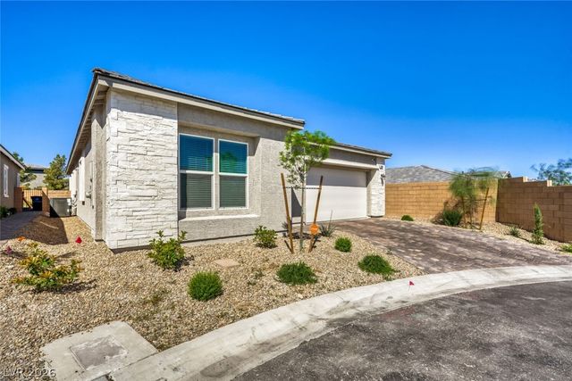 10205 Tumbaga Street, Las Vegas, NV 89183