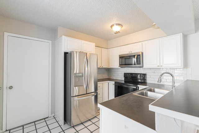 5731 Easthampton Drive A, Houston, TX 77039